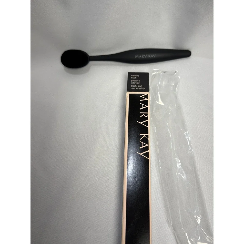 New Mary Kay Brush Set All-Over Powder Brush and Oval Blending Brush New